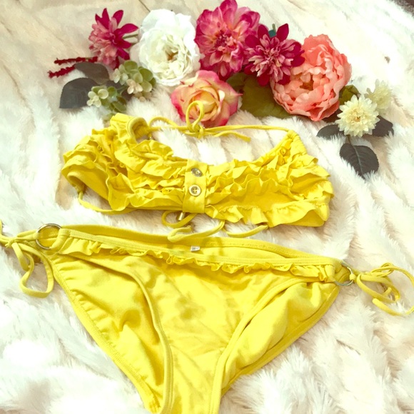 Xhilaration Other - The perfect yellow bikini!